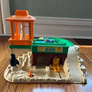 Vintage Fisher-Price Zoo